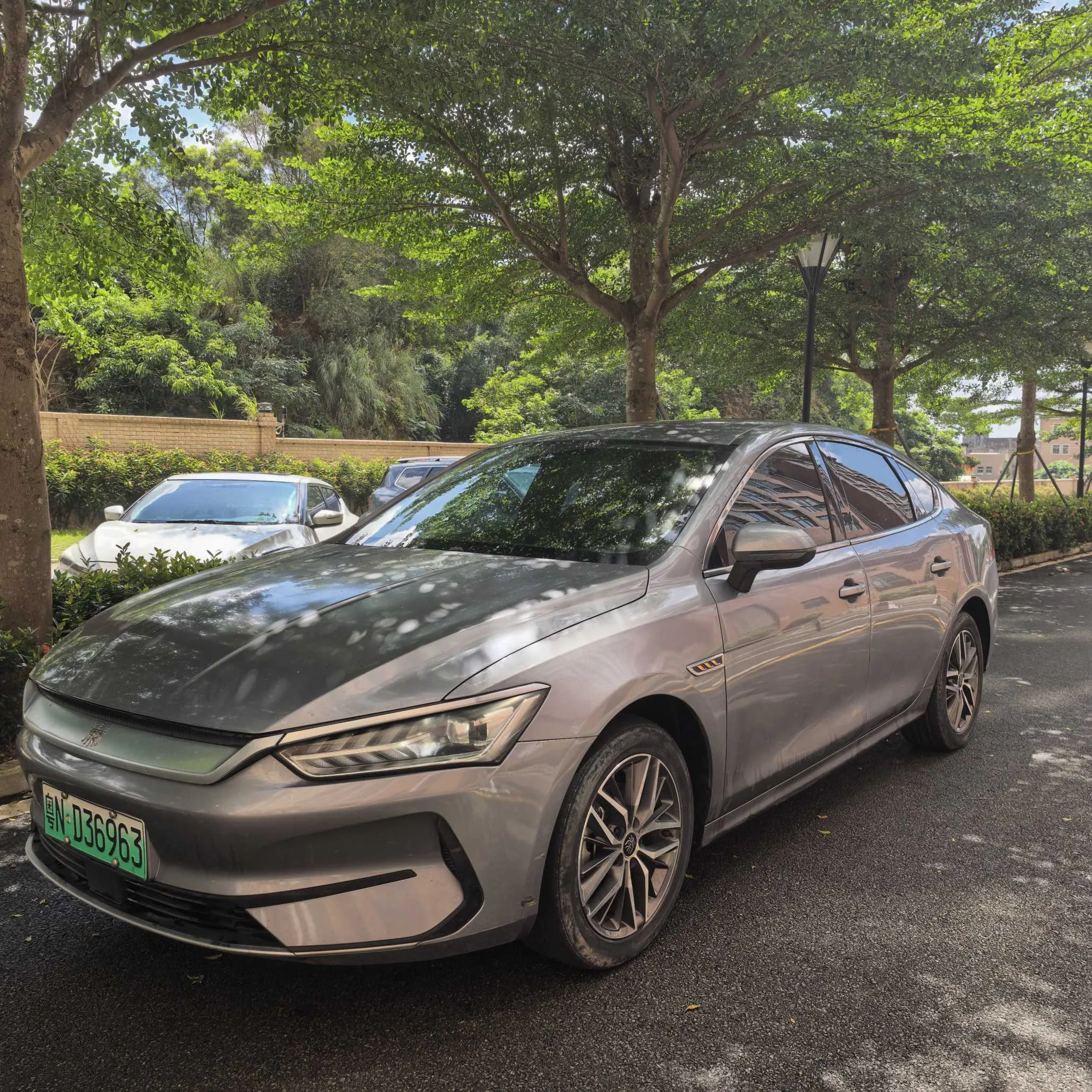 Qin PLUS 2021 EV 500KM Luxury Edition