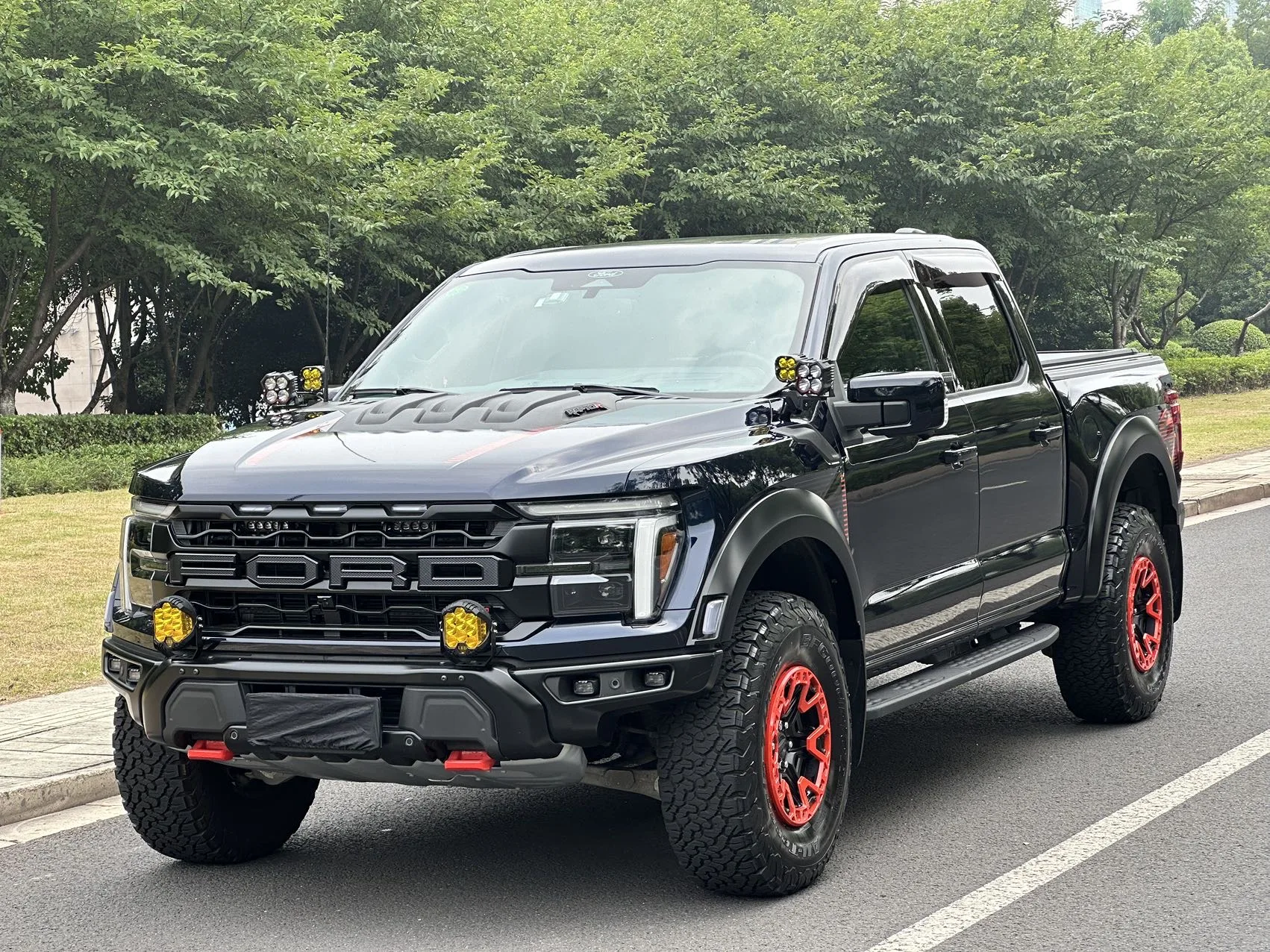 Ford Raptor (Imported) 2023 F-150 Raptor R 5.2T Automatic Transmission