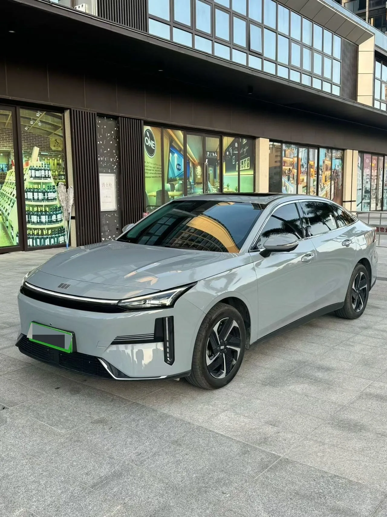 Geely Galaxy 2025 L6 EM-i 1.5 140km Exploration+ Edition Automatic