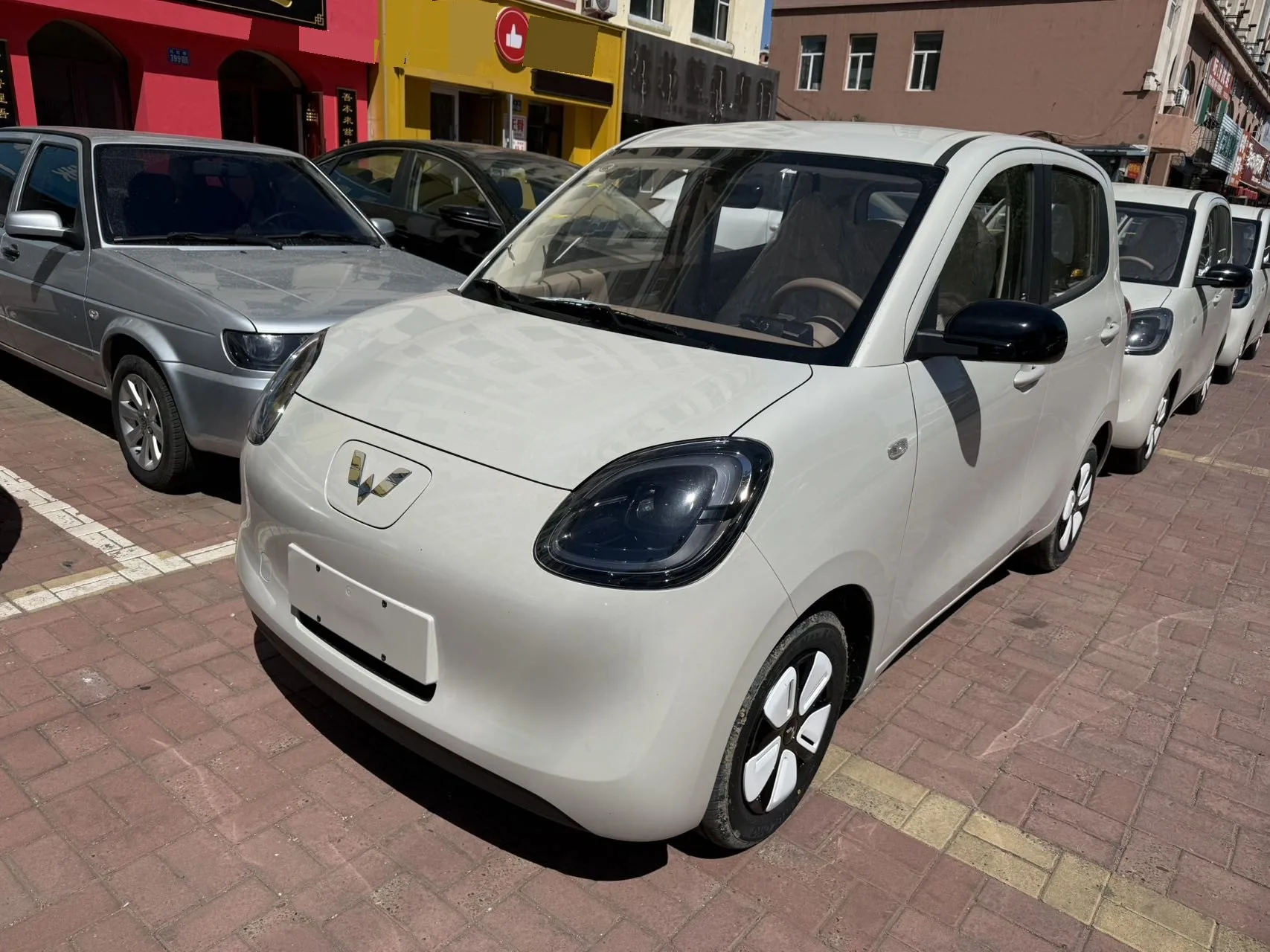Wuling 2025 Hongguang MINI EV Four-Door Advanced Model Automatic