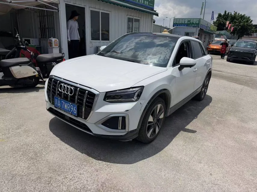 Audi Q2L 2022 35 TFSI Fashion Elegance