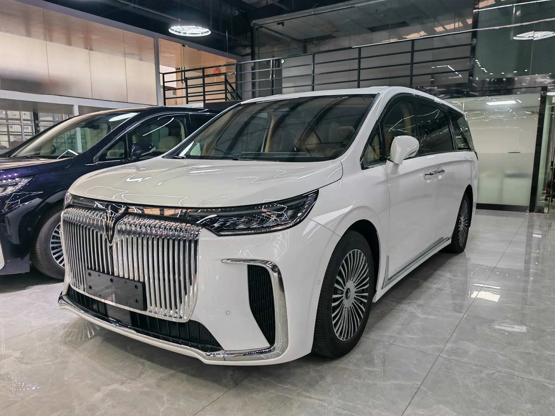 Lantra 2025 Dreamer PHEV 1.5T AWD Prestige Kunpeng Edition Automatic