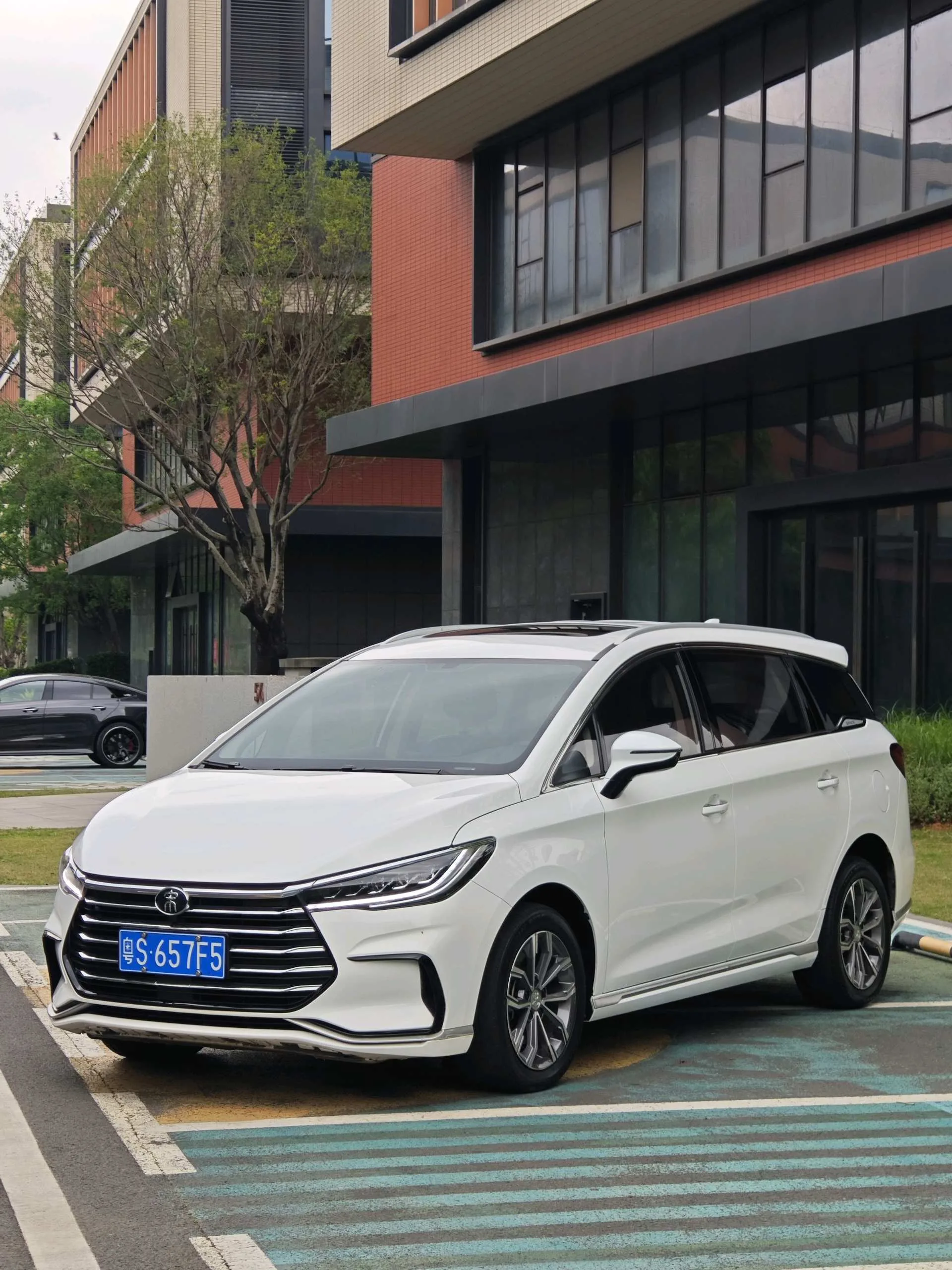 2021 Song MAX Upgraded Edition 1.5T Automatic Luxury 6-Seater
