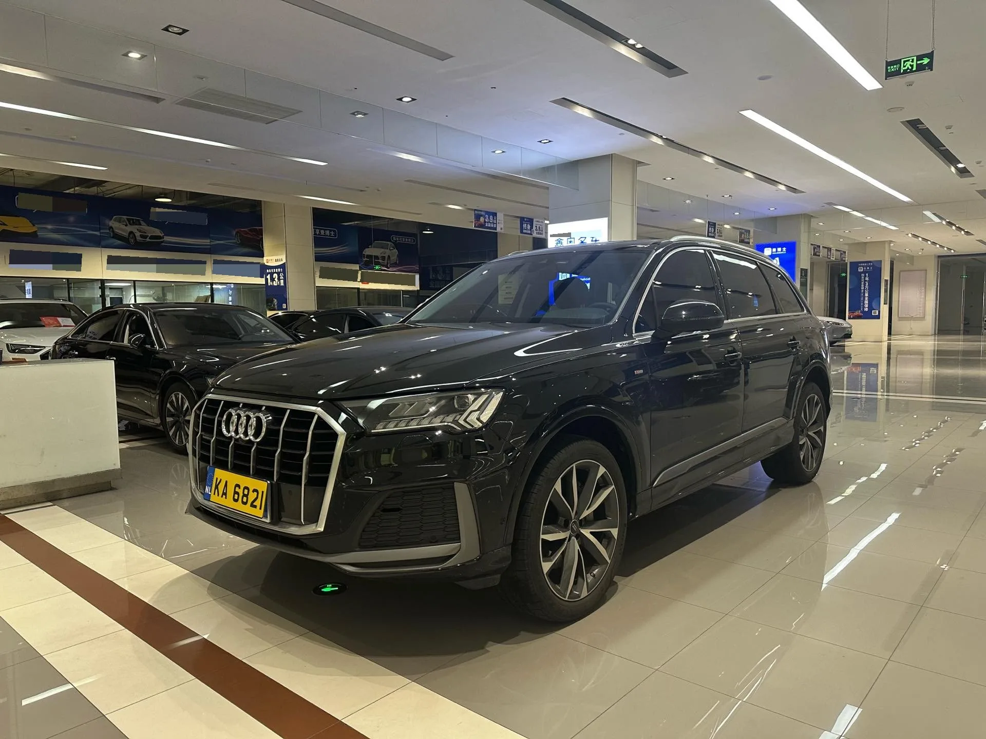 Audi Q7 (Imported) 2023 Q7 2.0TFSI 45TFSI Quattro S line Sport Automatic