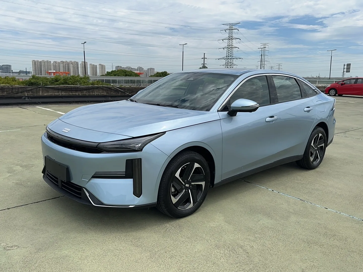 Geely Galaxy 2025 L6 EM-i 1.5 140km Starship Edition Automatic