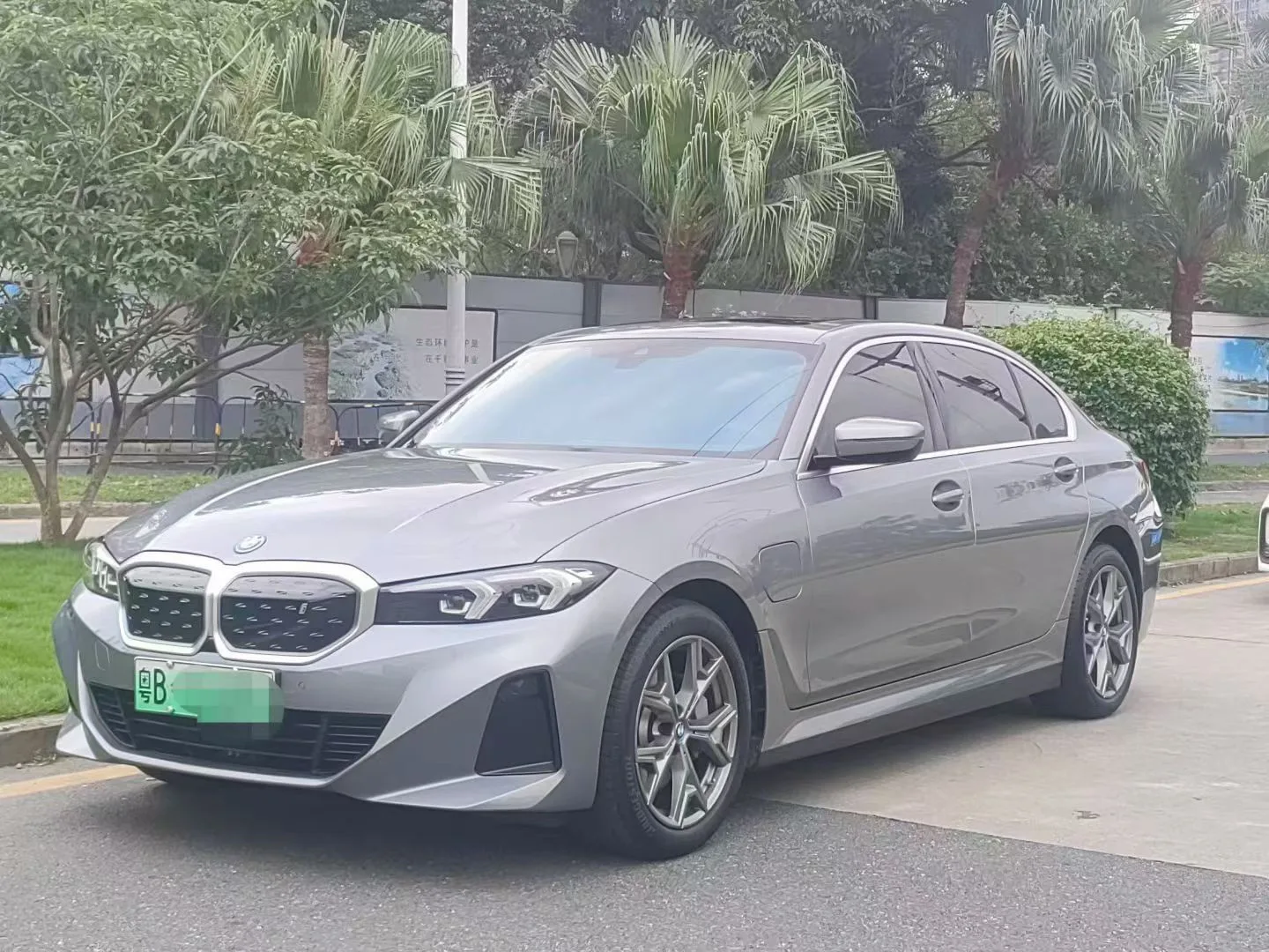 BMW 2024 i3 eDrive 35L Automatic