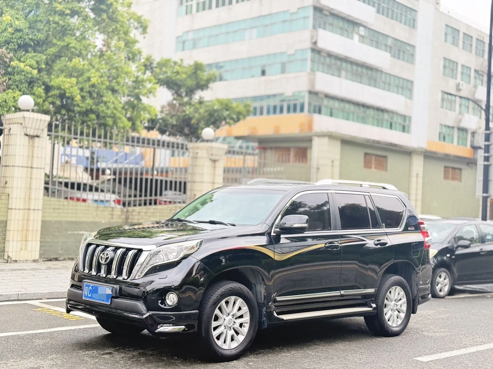 2014 Prado (Imported) 2.7L Automatic Luxury Edition