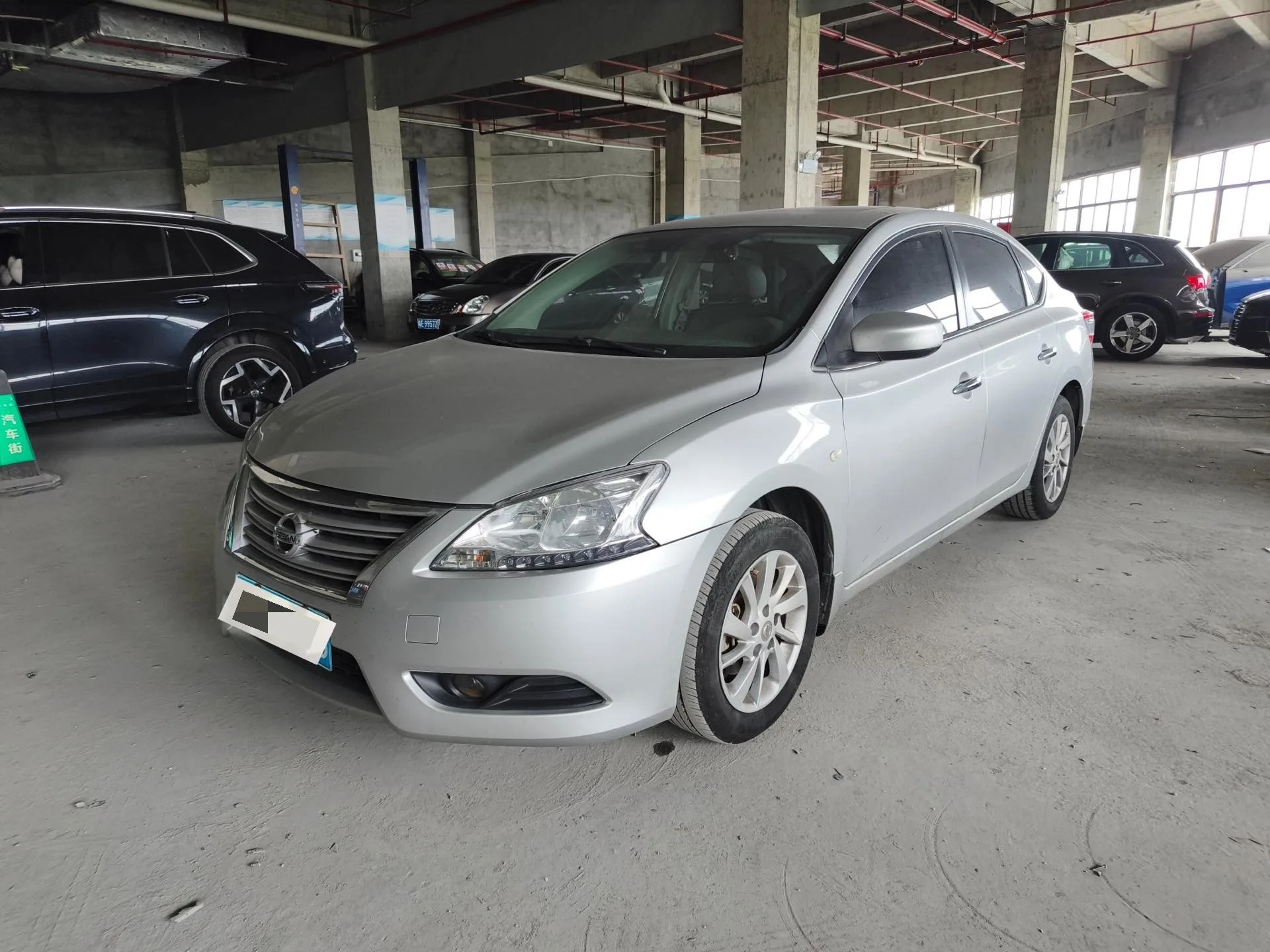 Nissan Sylphy 2014 1.6XV CVT Premium Edition