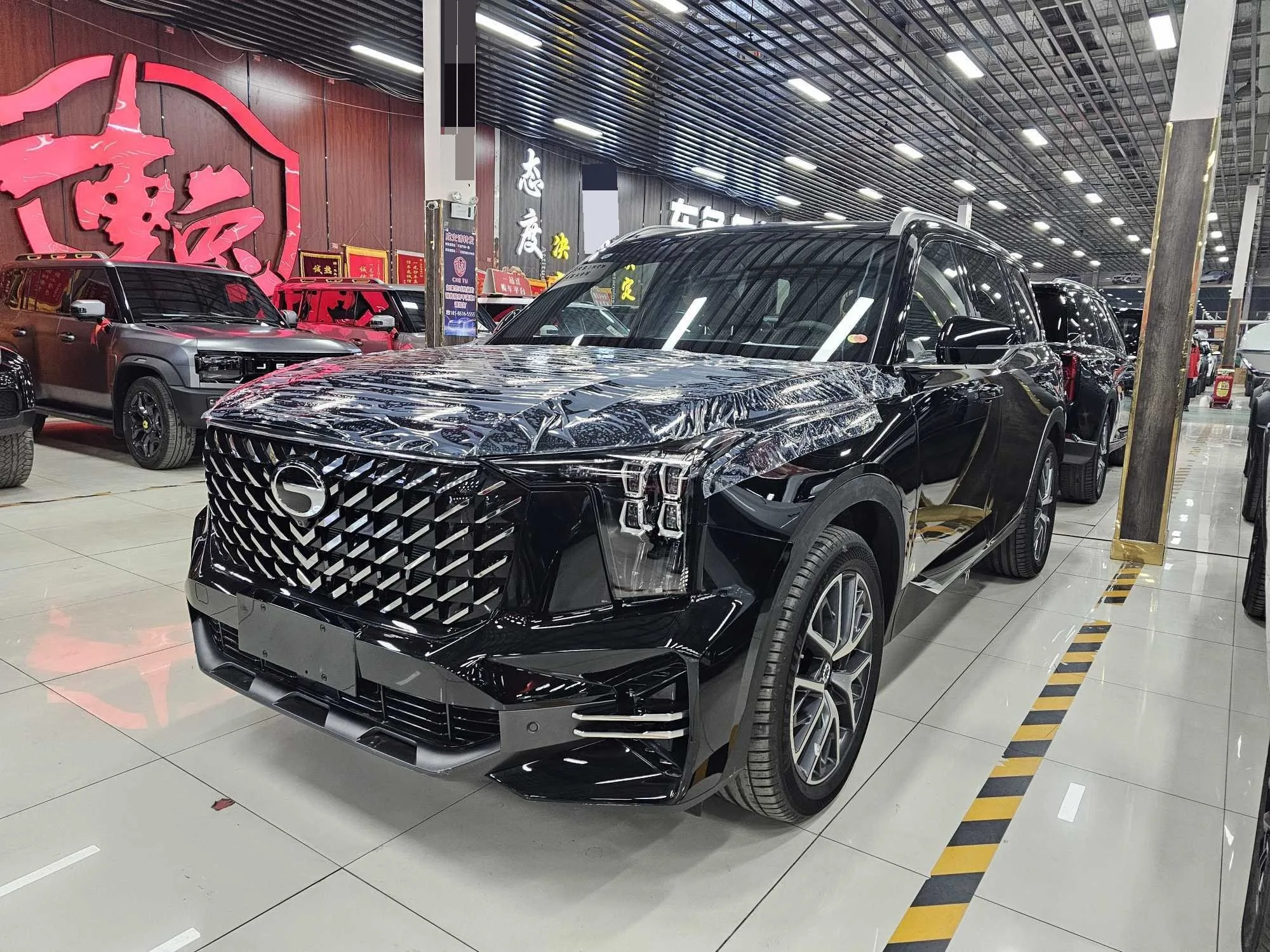 Trumpchi 2025 GS8 2.0TGDI Navigator Series 2WD Luxury 5-Seater Automatic