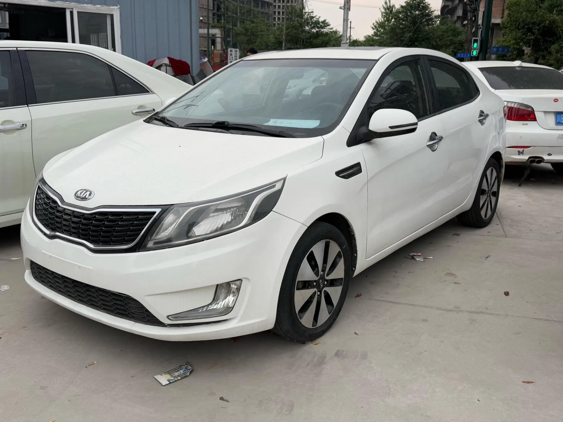 Kia K2 2012 Sedan 1.6L AT Premium Commemorative Edition