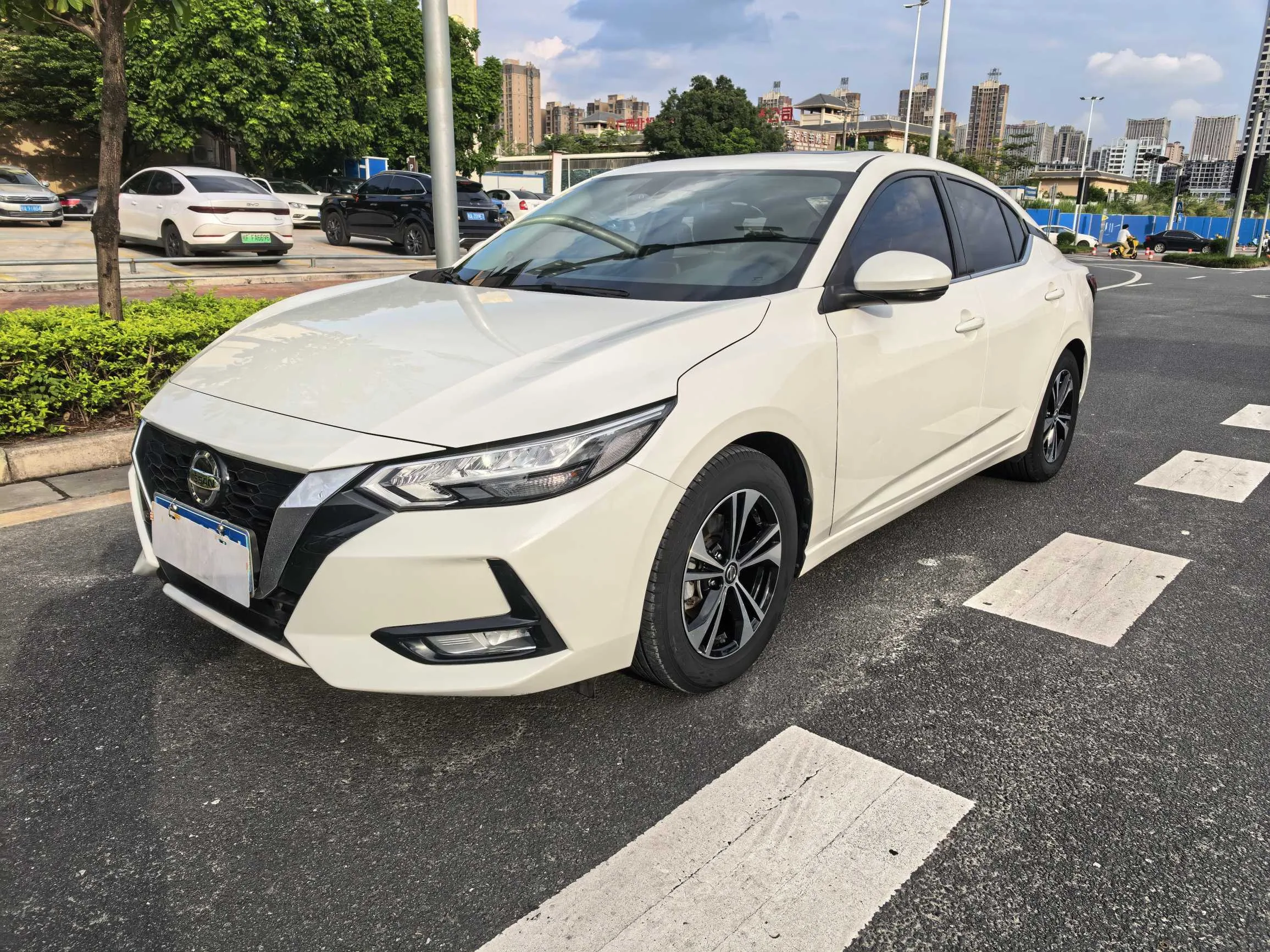 Nissan Sylphy 2020 Facelift 1.6L XL CVT Smart Edition