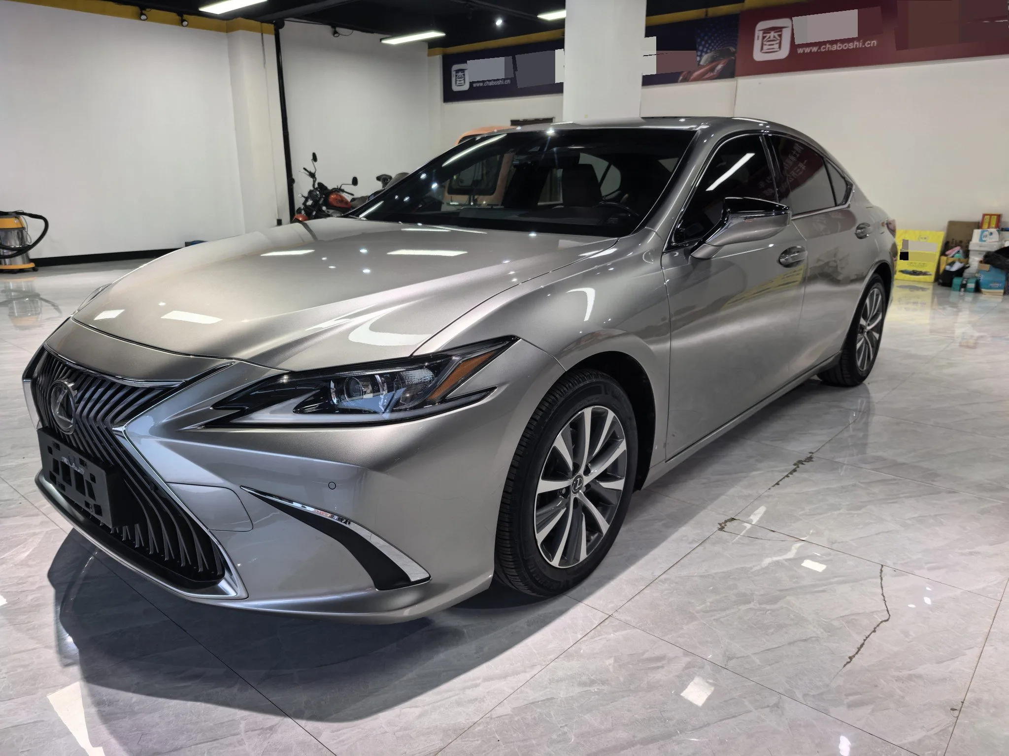 Lexus ES 2018 200 Premium Edition (China V Emission Standard)