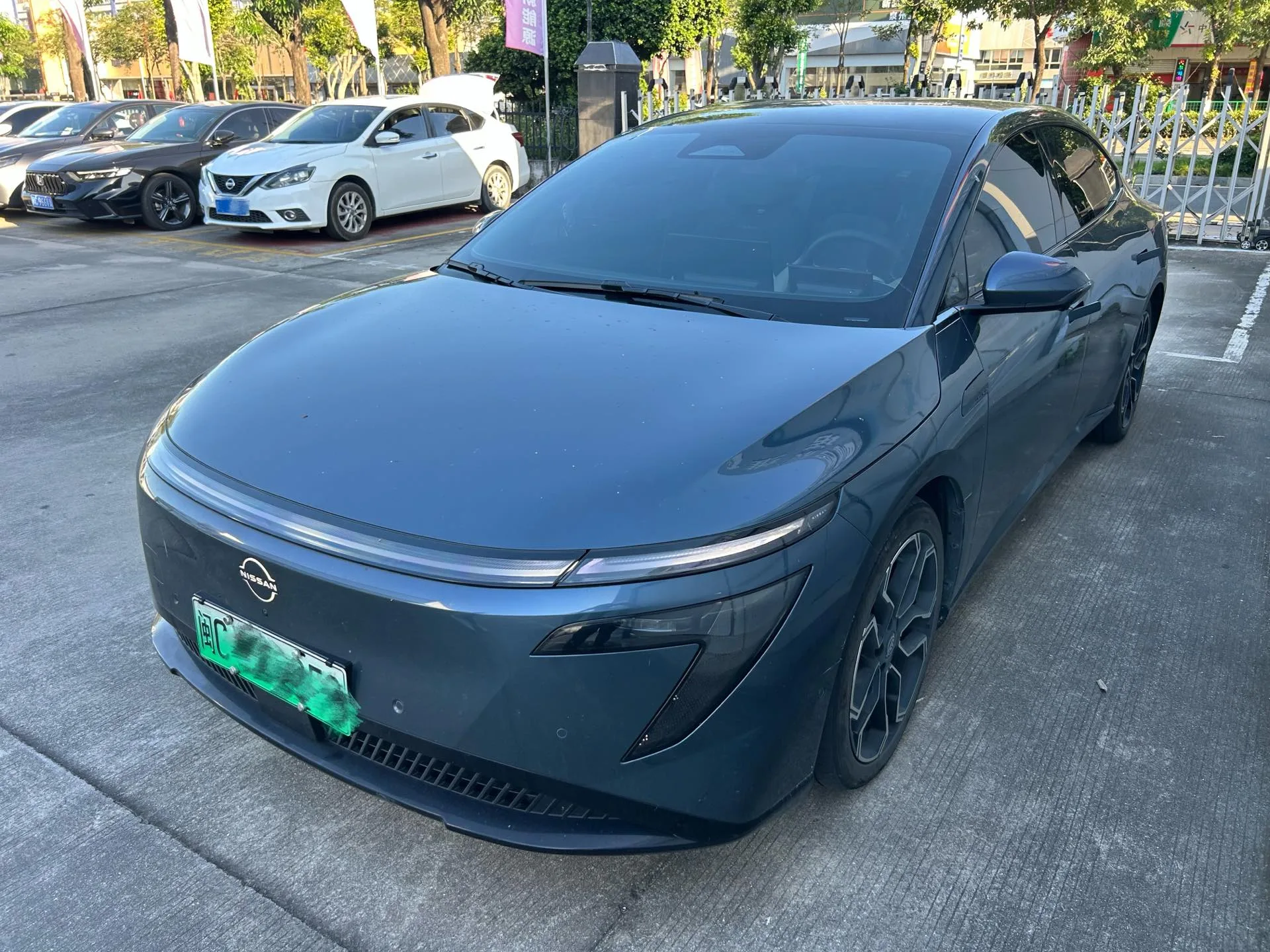 2025 Nissan N7 625 Max Automatic