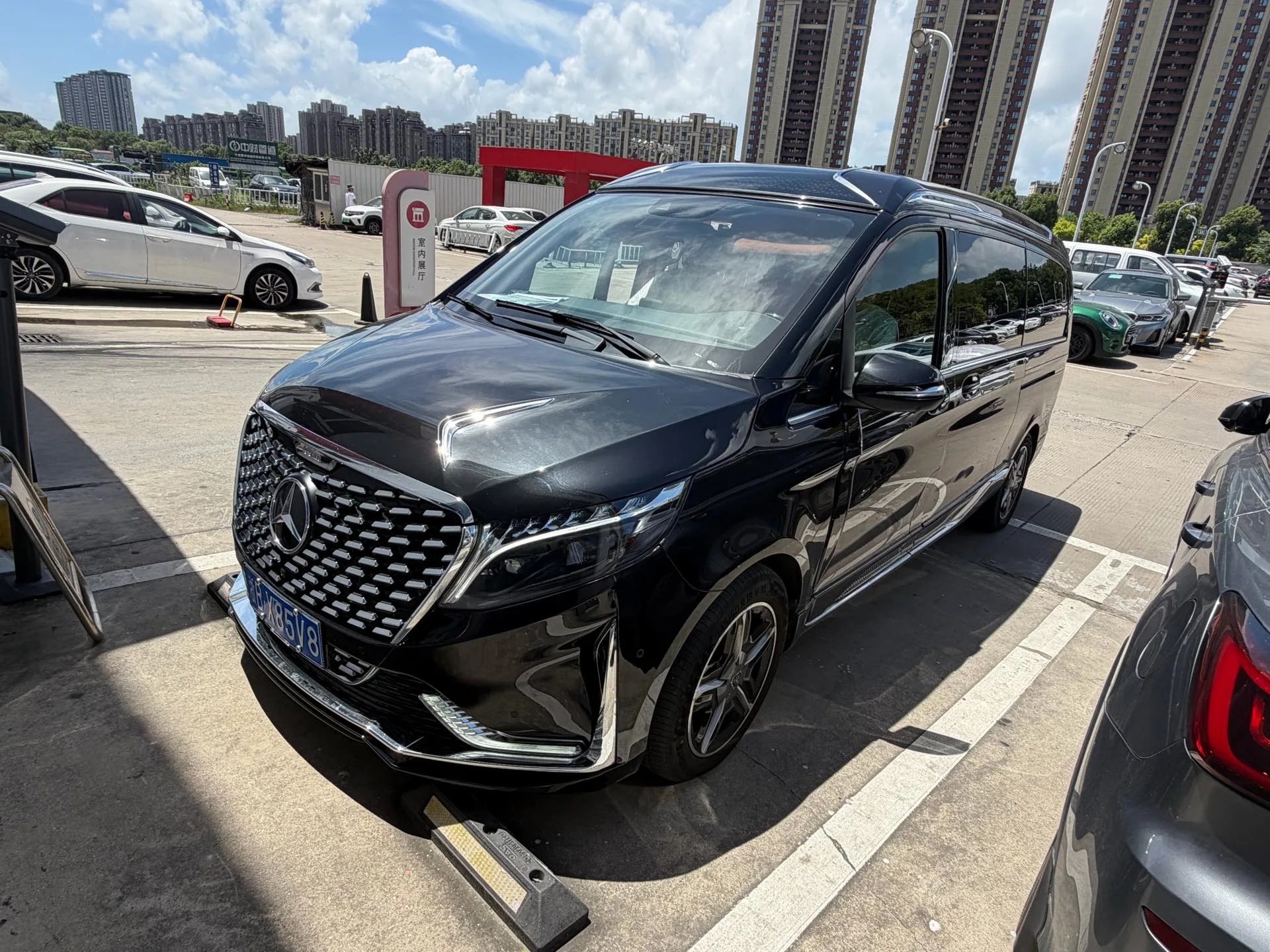 Mercedes-Benz V-Class 2021 V 260 L Long Wheelbase Luxury Edition