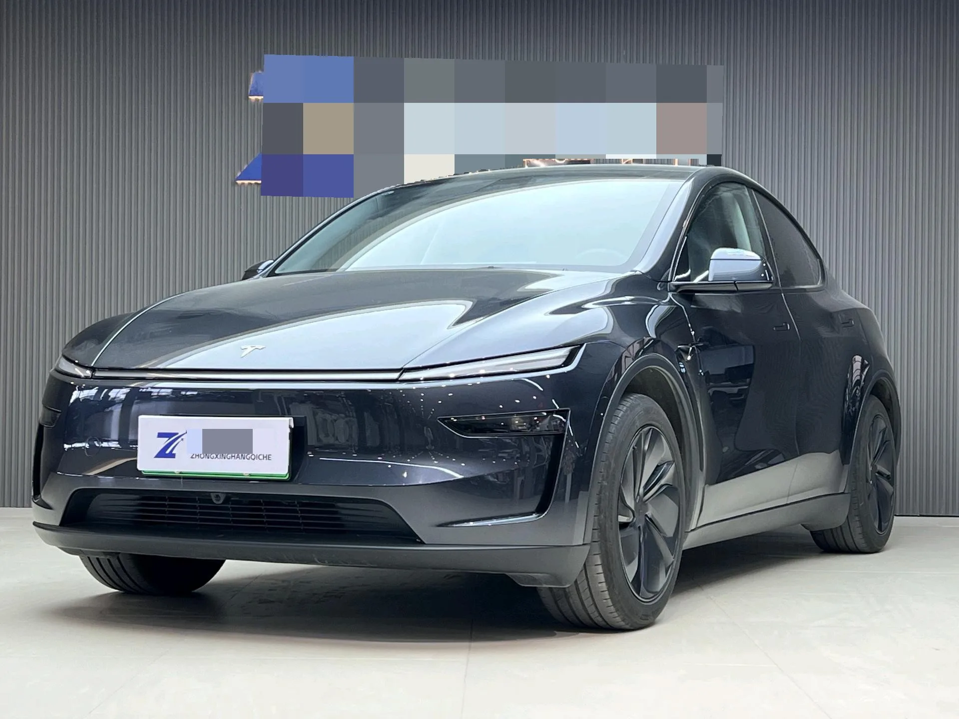 Tesla 2025 Model Y Rear-Wheel Drive Automatic