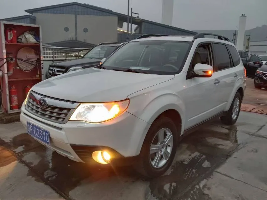 Forester 2012 Classic 2.0XS Automatic Luxury Navigation Edition