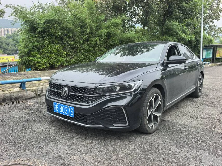 Volkswagen 2024 Passat 2.0TSI 380TSI Starry Sky Elite Edition, Automatic Transmission