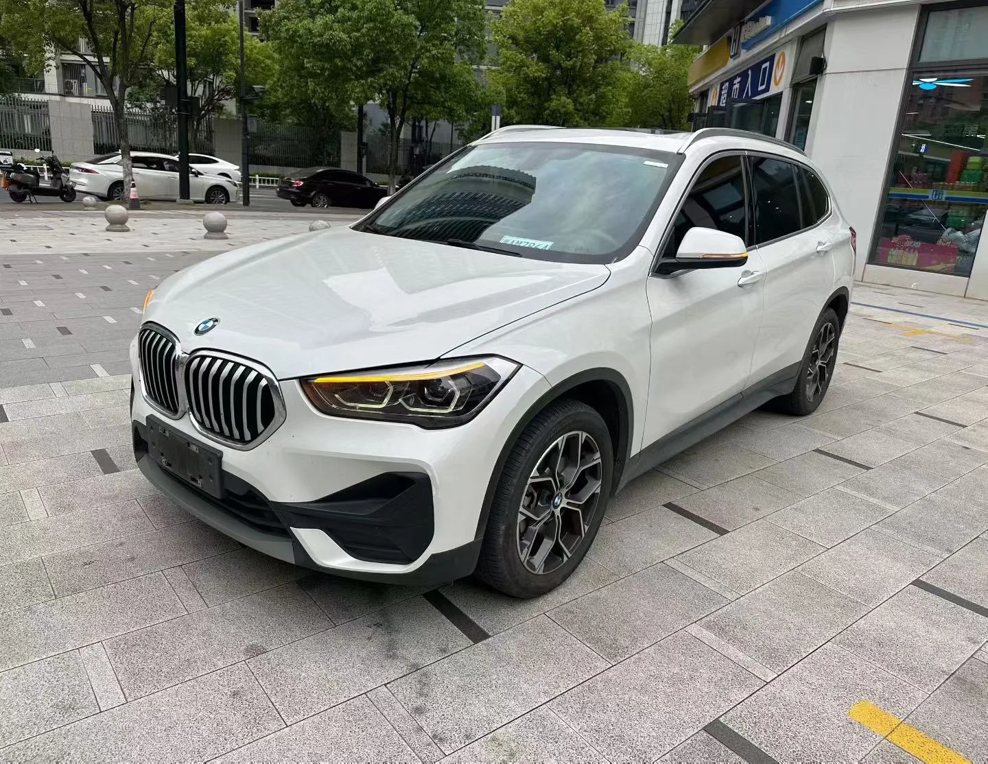 BMW X1 2022 sDrive25Li Leading Edition