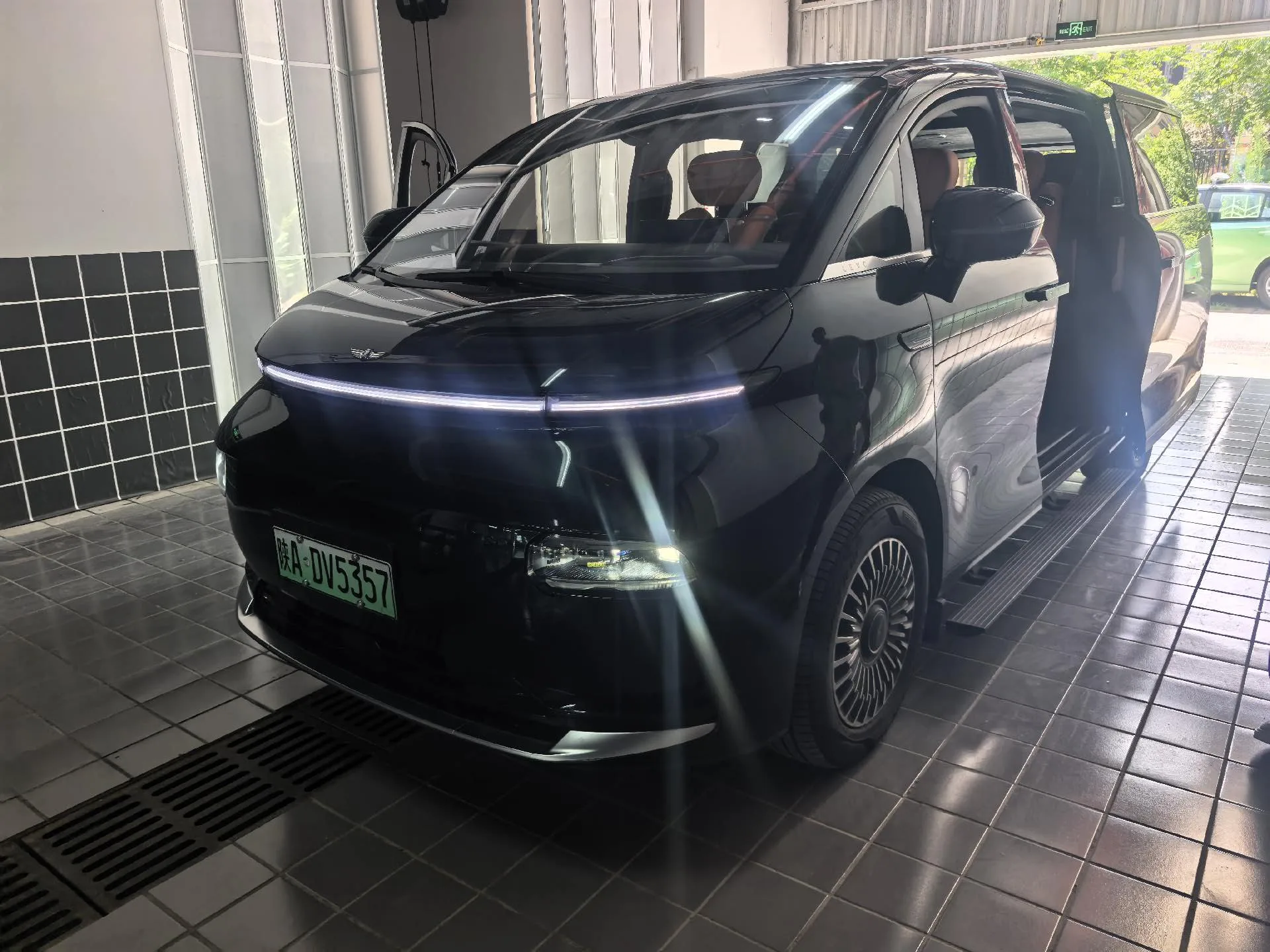 L380 2024 Model, 140-degree, 6-seater, 4WD Ultra