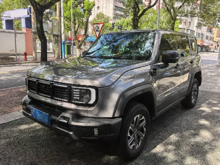2024 Beijing BJ40 2.0T City Hunter Edition (Swordsman Type) Automatic Transmission