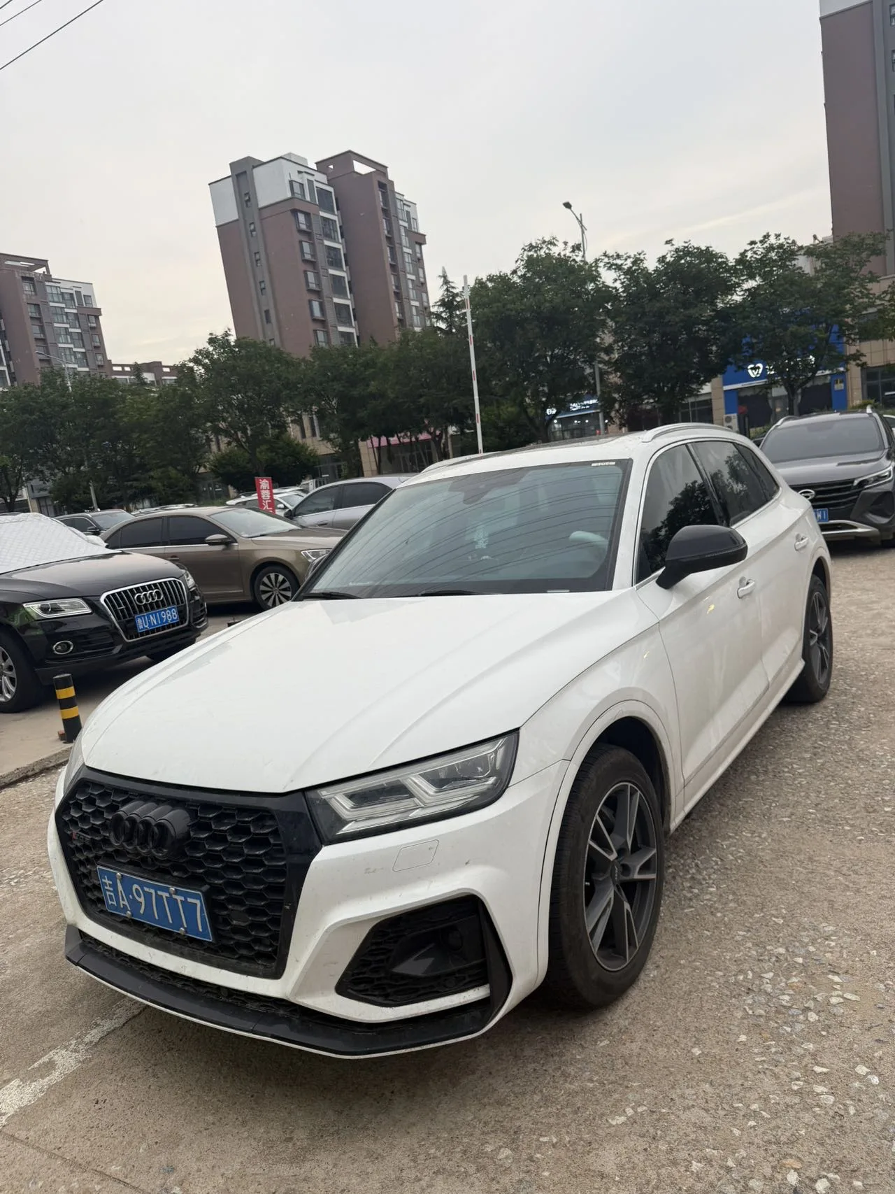 Audi Q5L 2020 40 TFSI Luxury Fashion Edition
