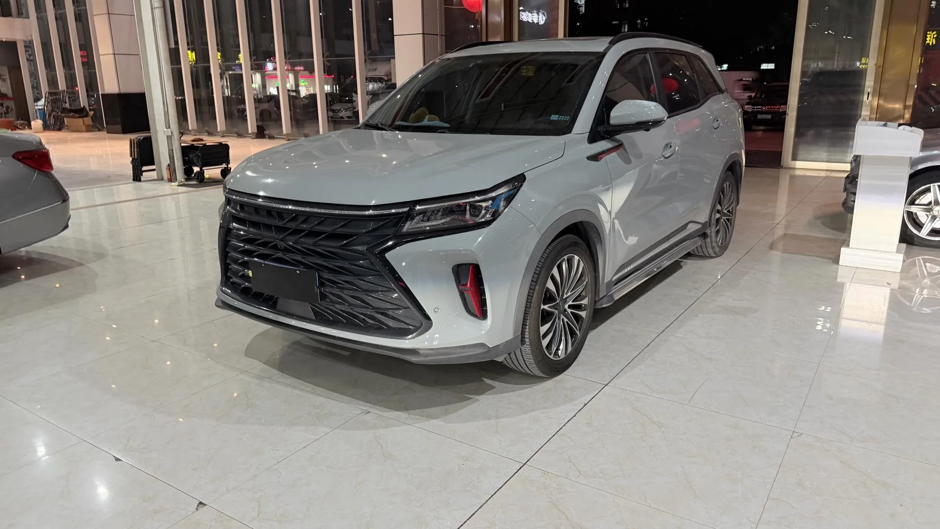 Fengguang 580 2022 1.5T Automatic Premium Edition