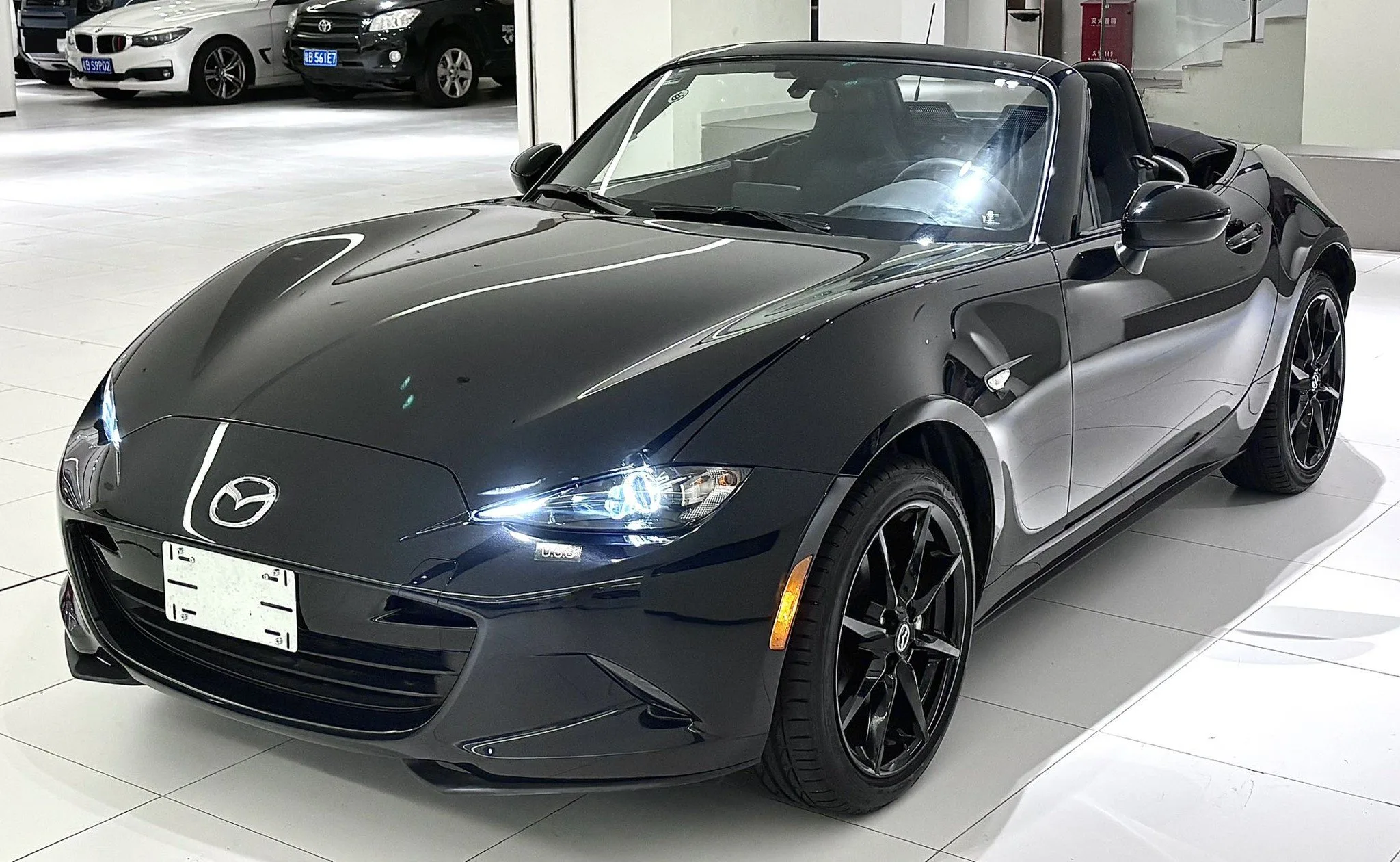 Mazda MX-5 (Imported) 2023 MX-5 RF 2.0 Manual Transmission