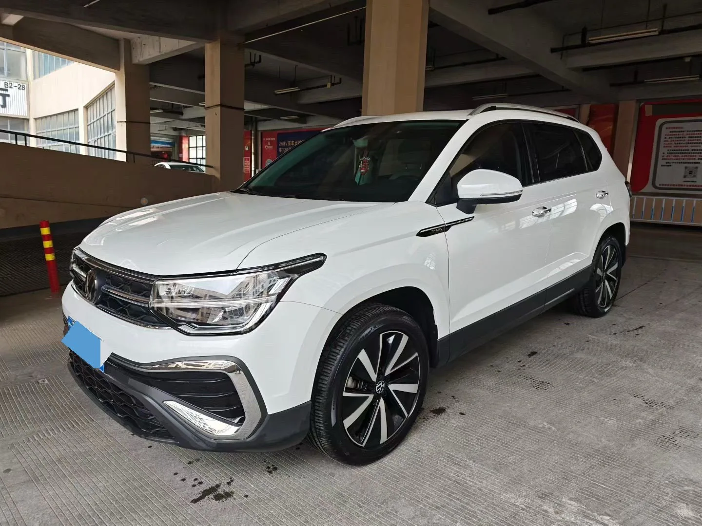 Volkswagen 2023 Tharu 1.5TSI 300TSI 2WD Moon Edition Automatic