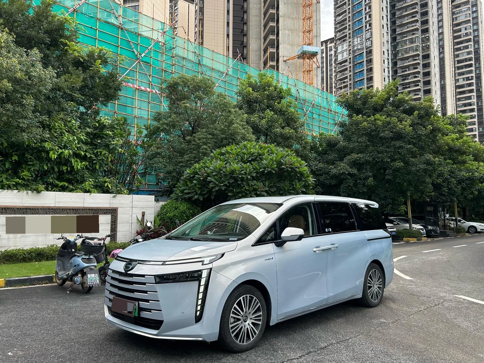 Trumpchi 2024 E8 2.0 150km MAX+ Automatic