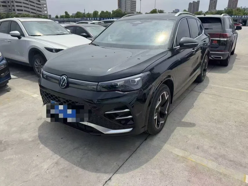 Volkswagen 2024 Tiguan L PRO 2.0TSI 330TSI 2WD R-Line Smart Edition Automatic