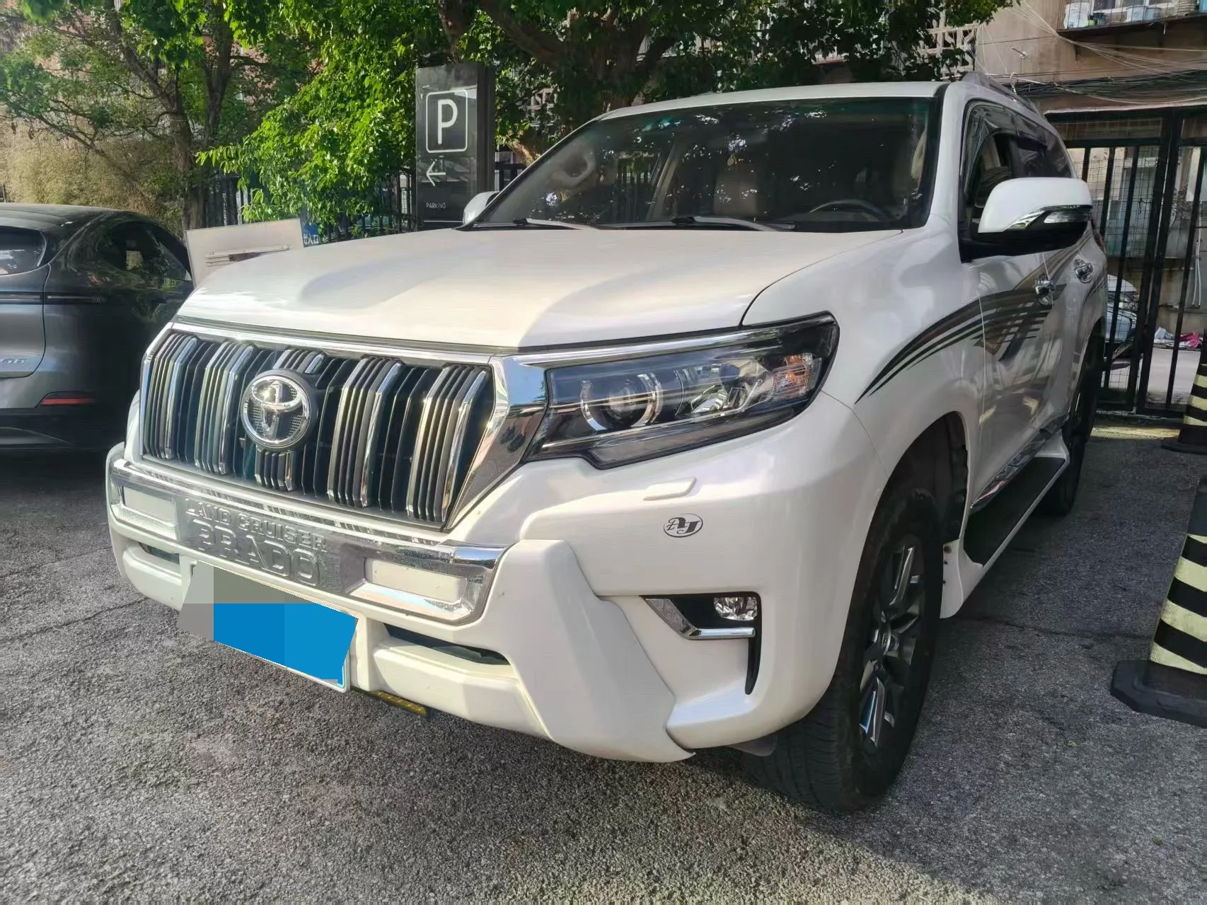 Prado (Imported) 2014 2.7L Automatic Standard Edition