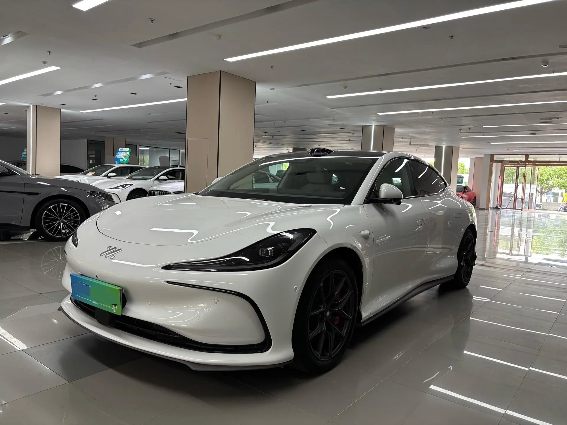 Zhiji L6 2024 Max Standard Edition
