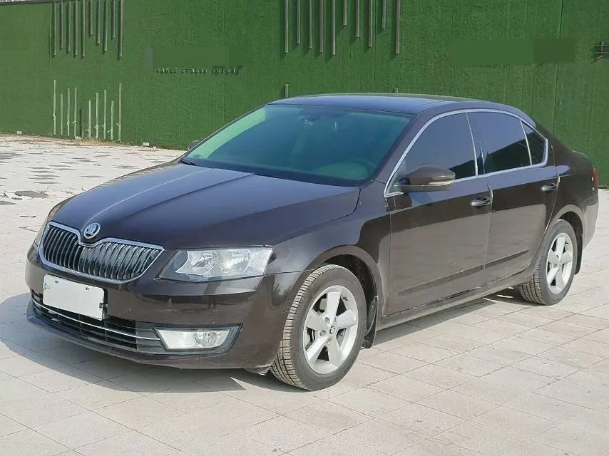 Octavia 2015 1.6L Automatic Elegance Edition
