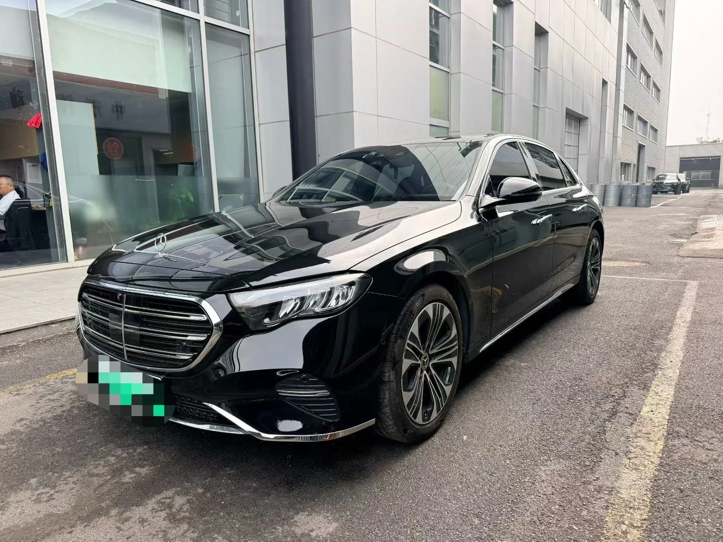 Mercedes-Benz E-Class PHEV 2024 E 350 e L 2.0T Automatic