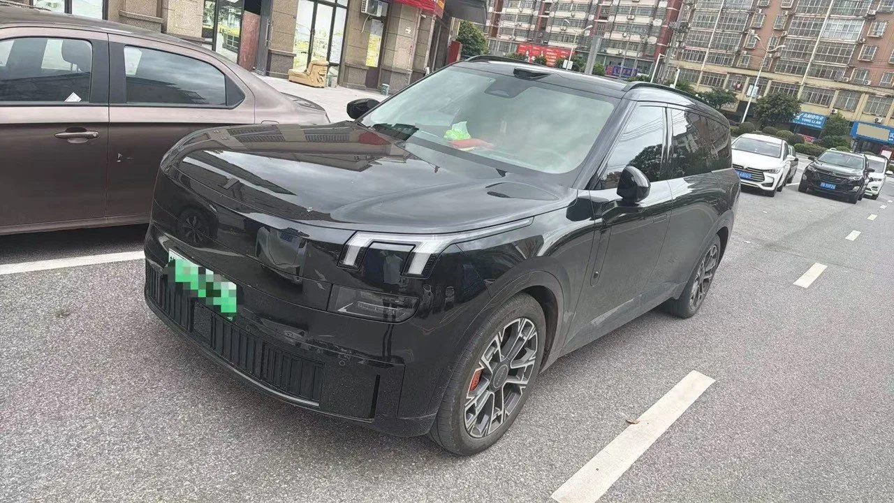 Lynk & Co 900 2025 1.5T Ultra