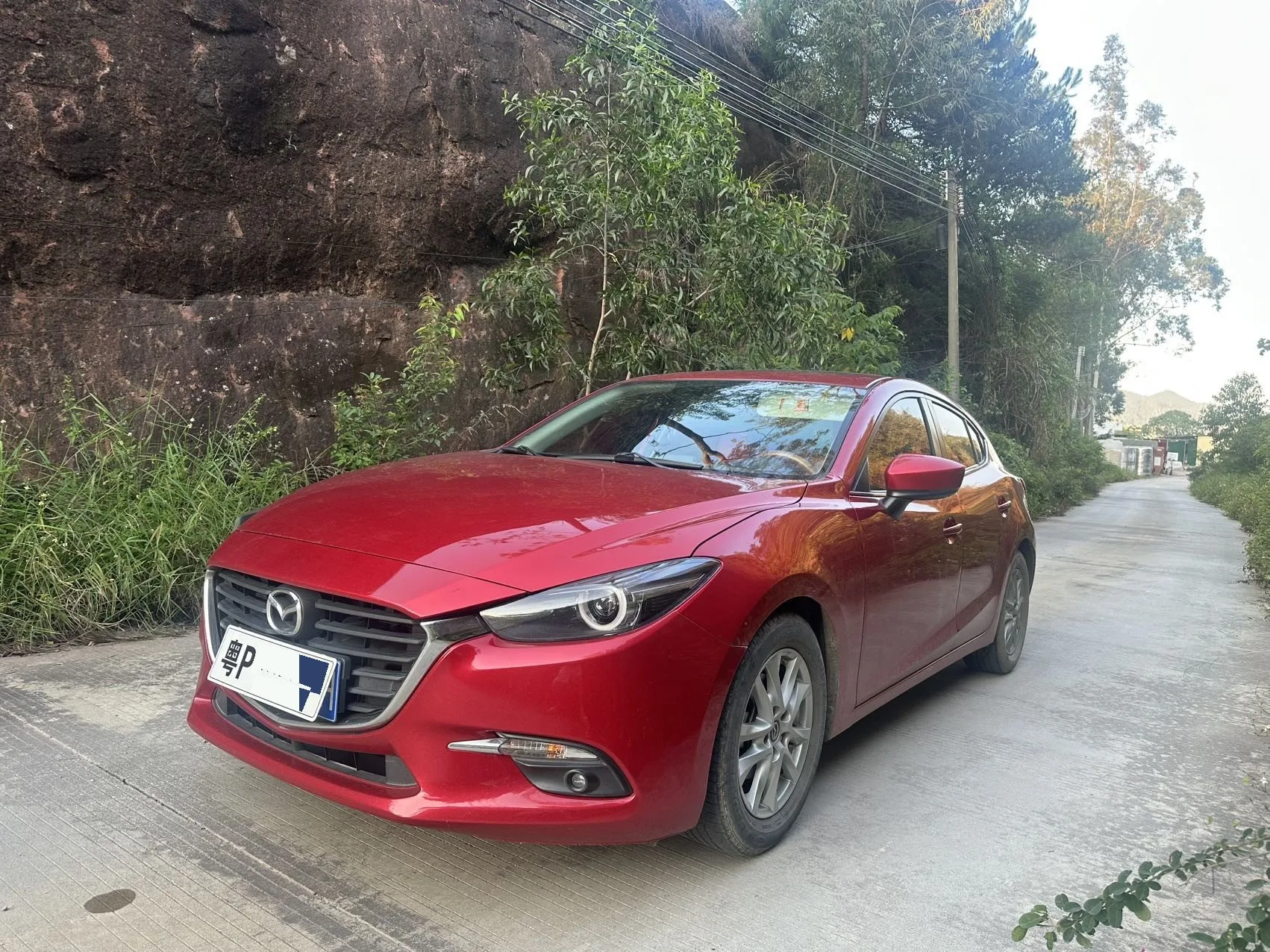 Mazda3 Axela 2017 Hatchback 1.5L Automatic Luxury Model (China V Emission Standard)
