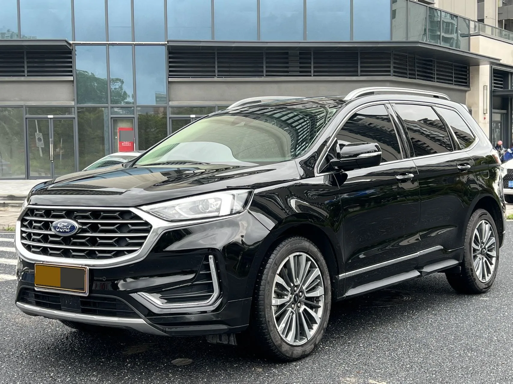Edge 2021 PLUS EcoBoost 245 2WD Luxury 7-seater