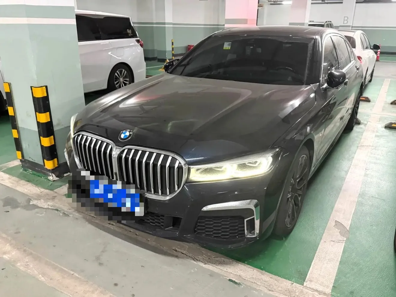 2021 BMW 7 Series 740Li Leading Edition M Sport Package