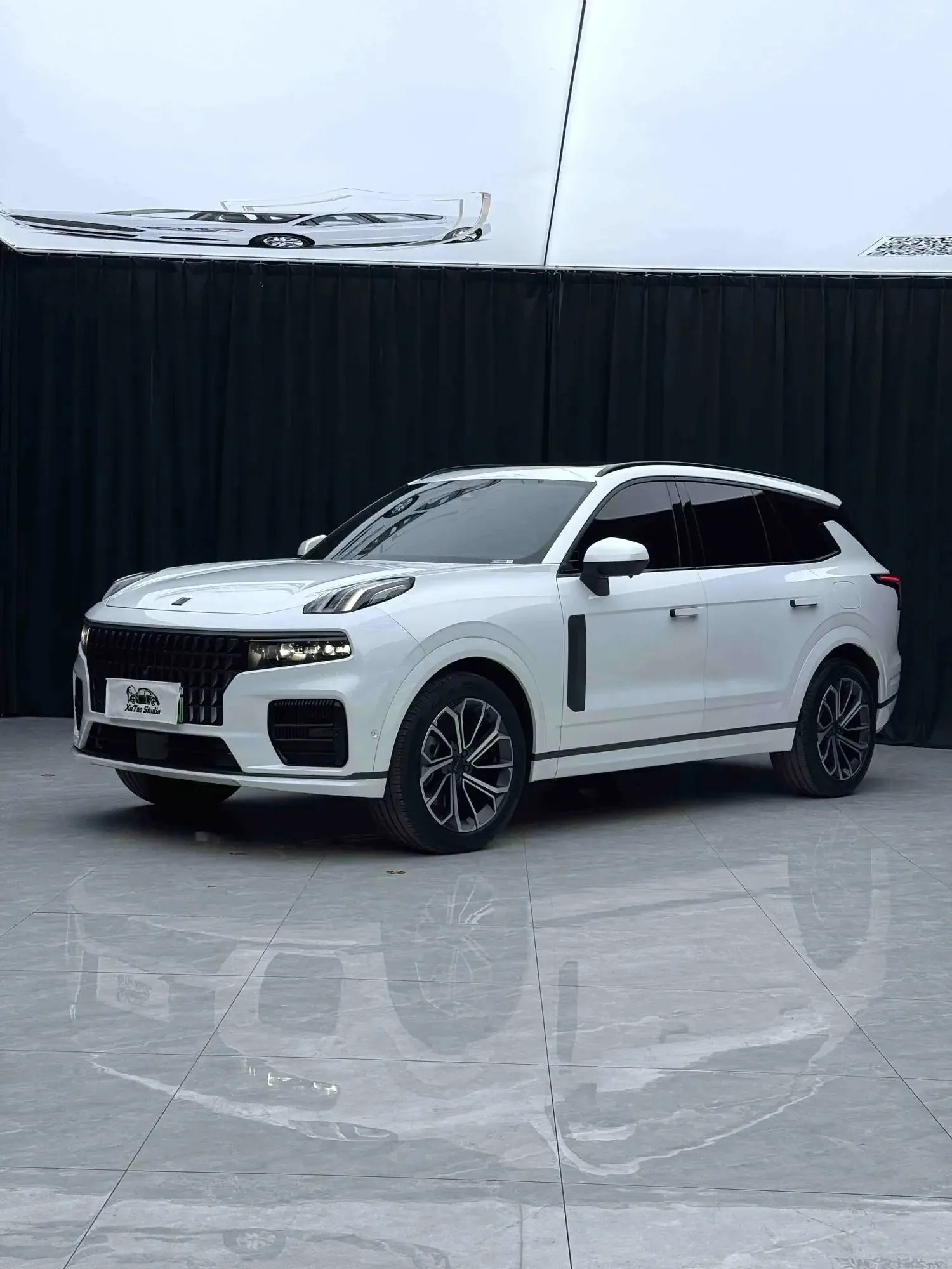 Lynk & Co 09 New Energy 2023 Model Year 2.0TD EM-P Long Range Edition PM 7-Seater