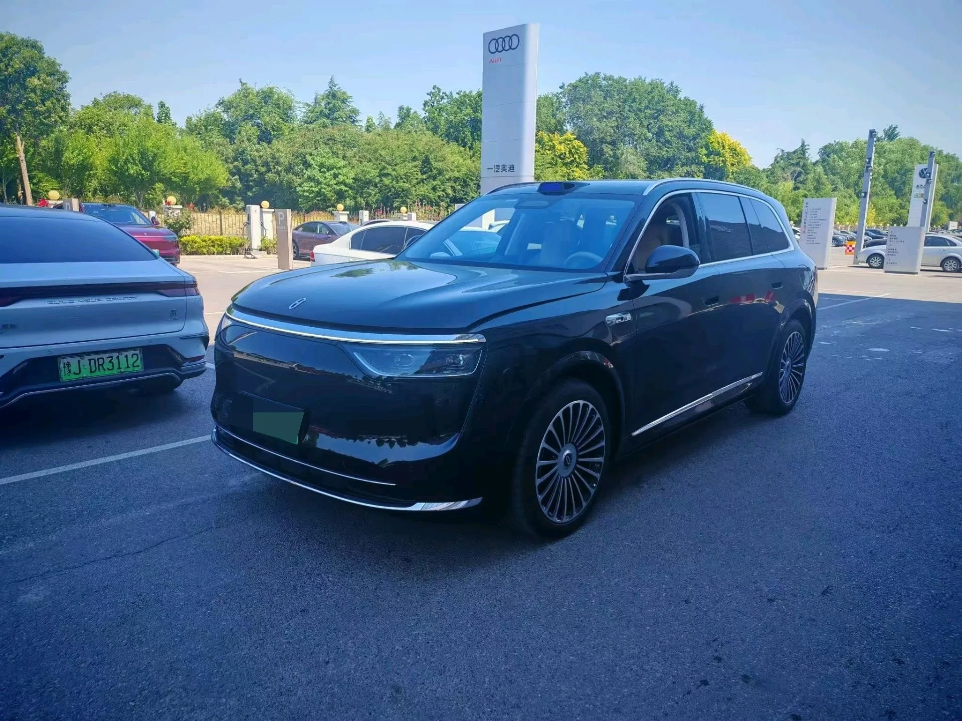 Wenjie M8 2025 Range Extended Ultra Edition 53.4kWh 6-Seater