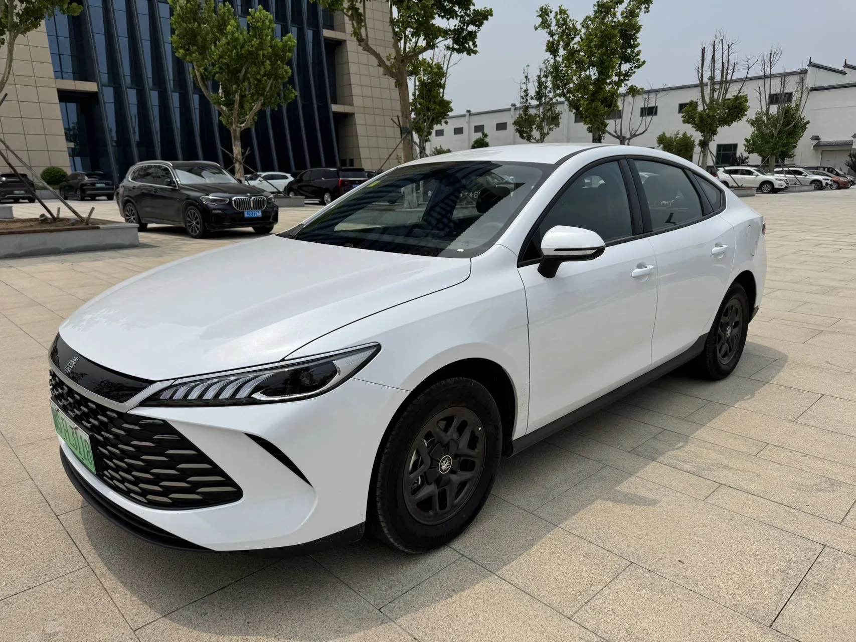 BYD 2026 Qin L DM-i 1.5 CVT 128KM Leading Edition Automatic