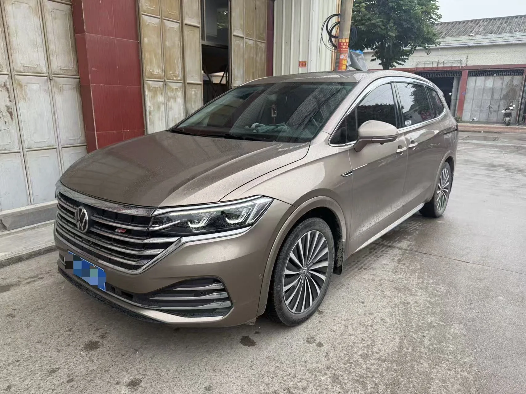 Viloran 2020 380TSI Premium Edition
