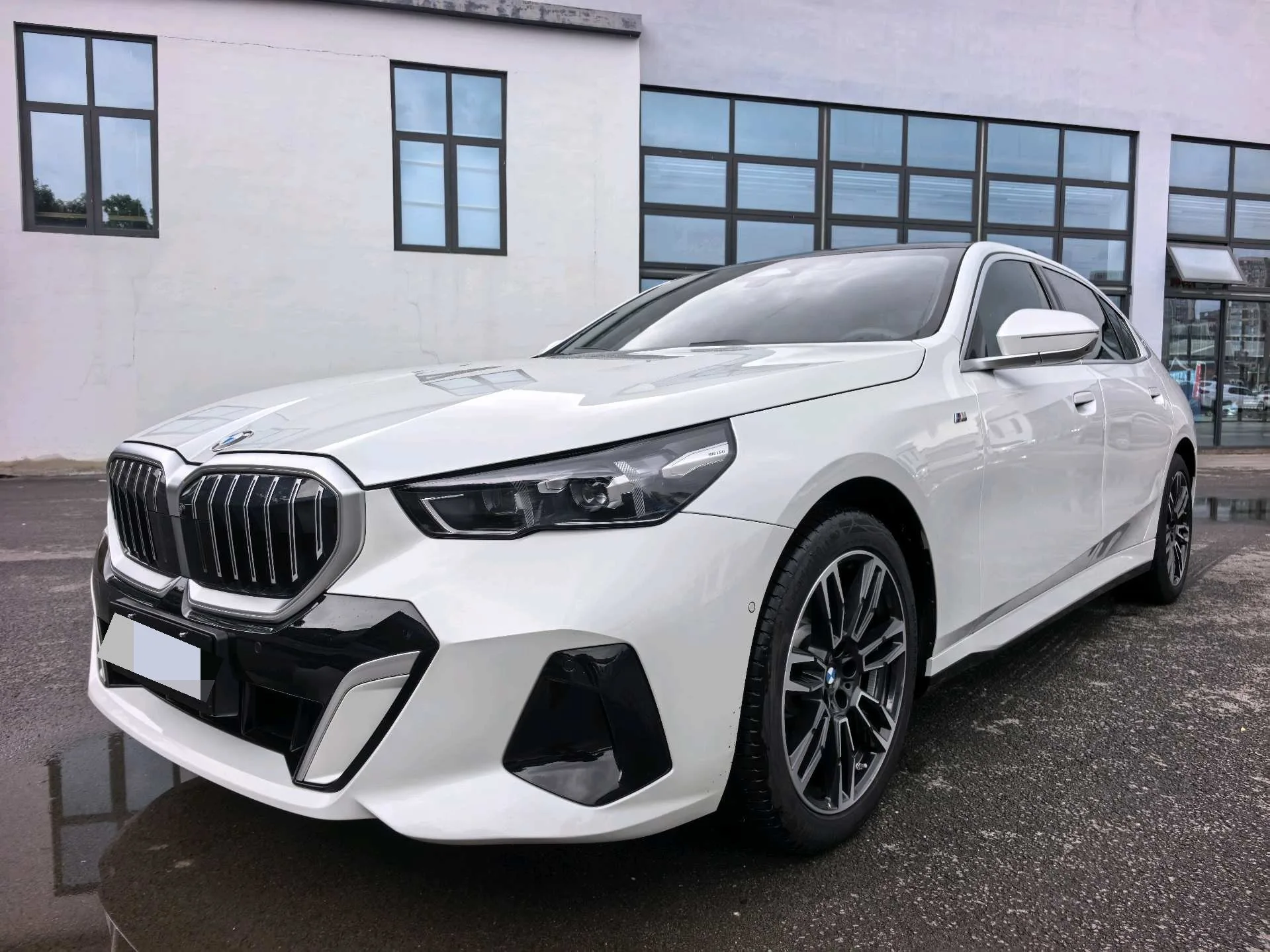 2024 BMW 5 Series 530Li 48V 2.0T Leading M Sport Package Automatic