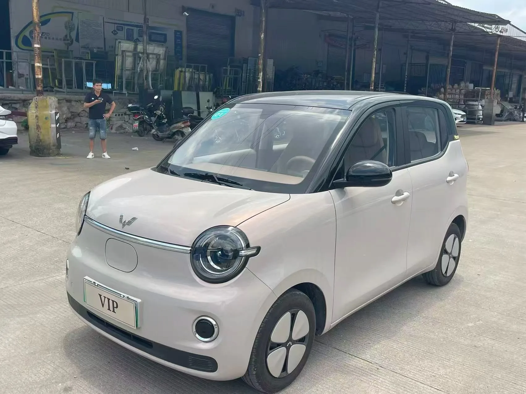 Wuling 2026 Hongguang MINI EV 301km Premium Edition Automatic