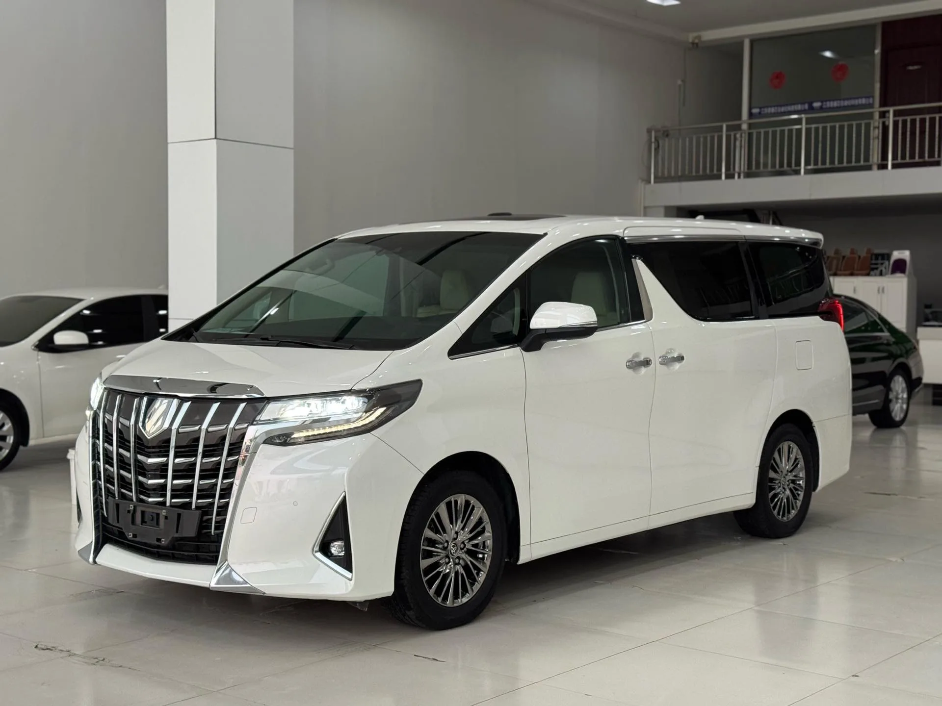 2020 Alphard Hybrid 2.5L Luxury Edition