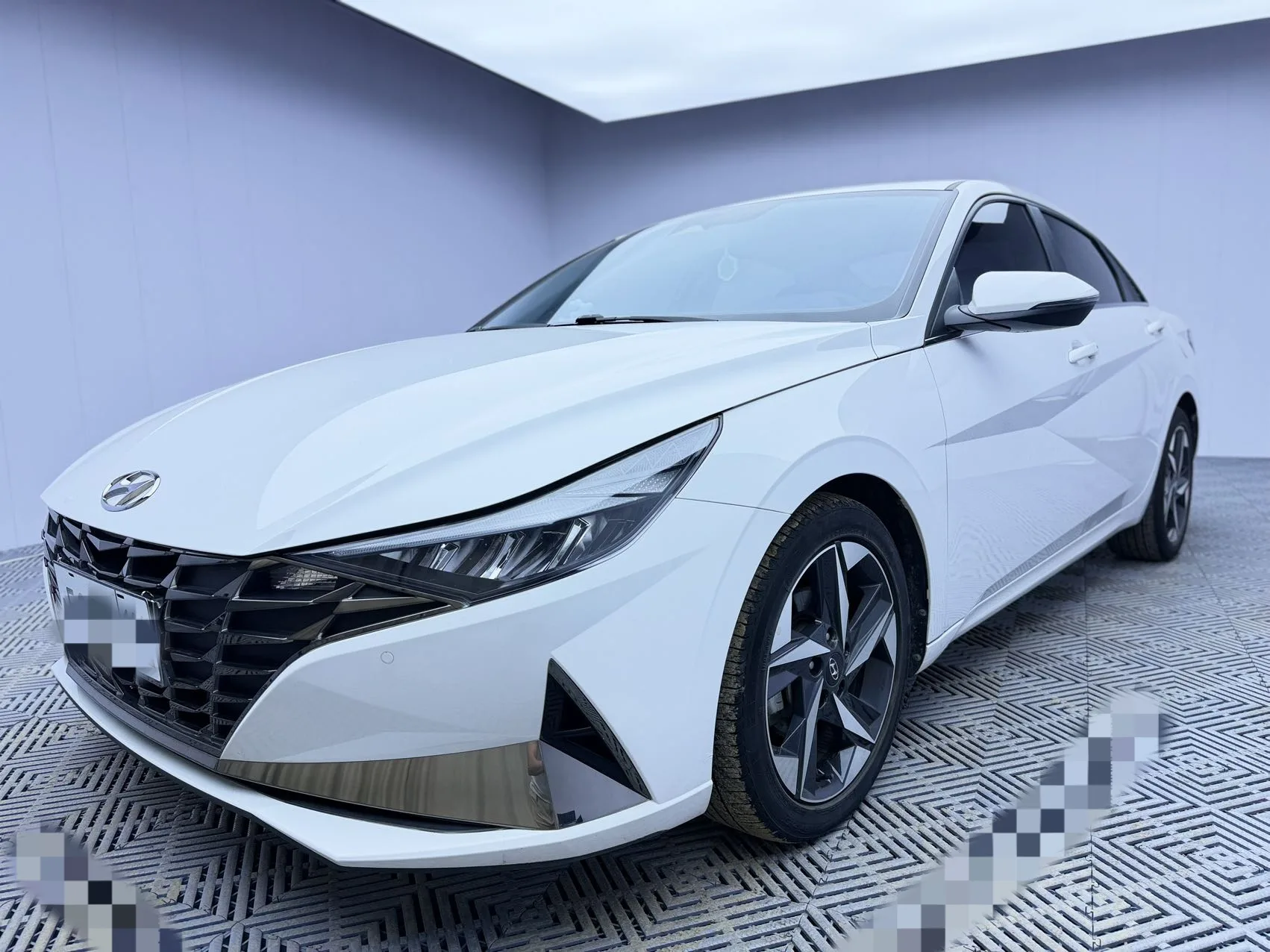 Hyundai Elantra 2022 1.5L CVT LUX Premium Edition