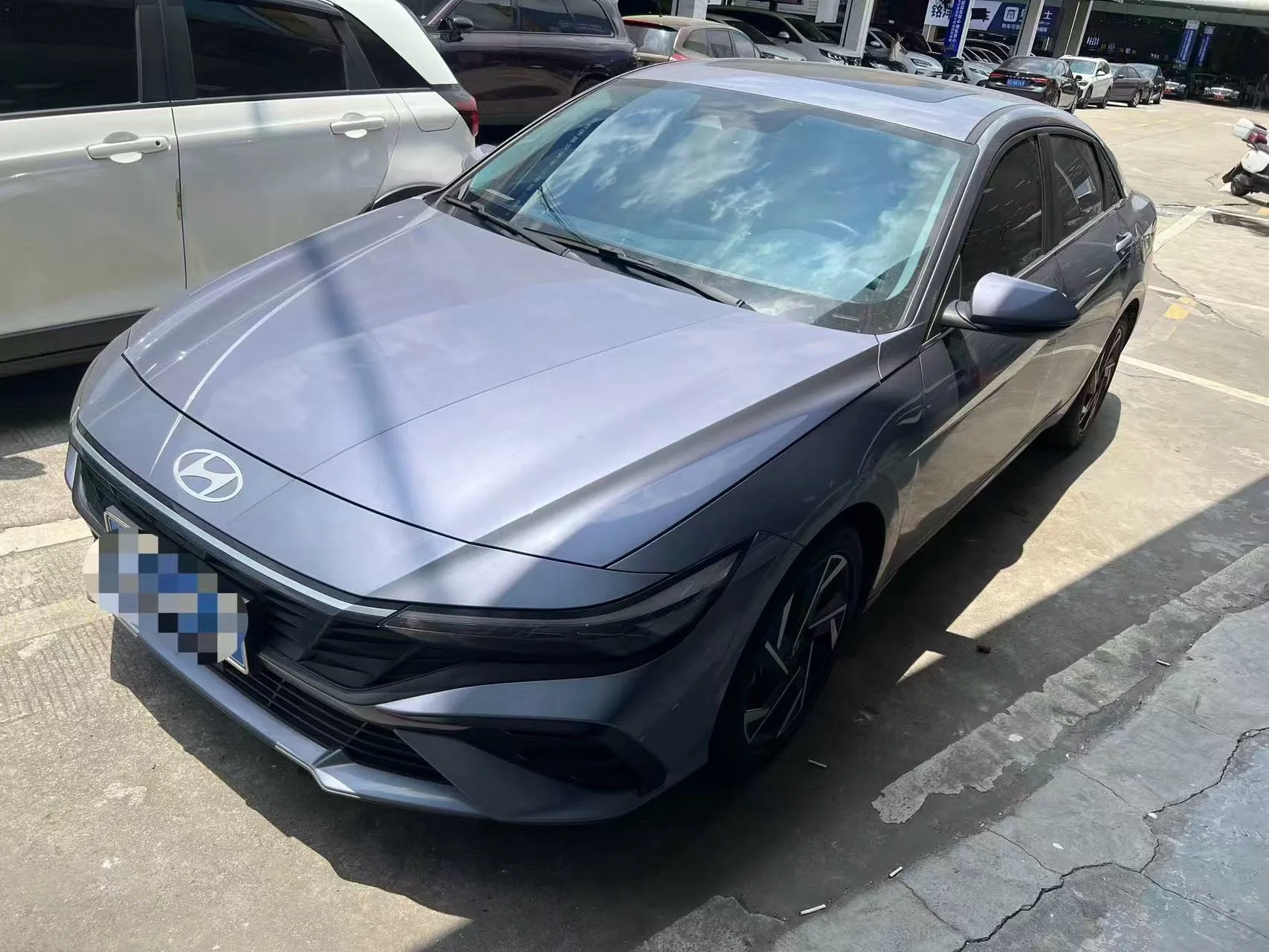 2023 Elantra 1.5L CVT LUX Premium Edition