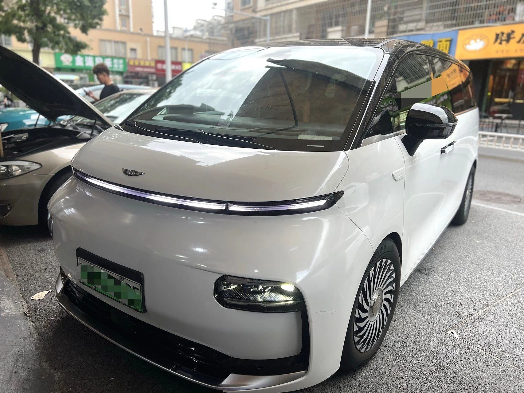 L380 2024 Model, 140-degree, 6-seater, 4WD Ultra