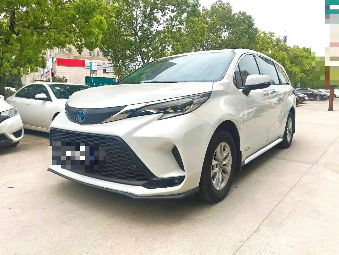 Gravia 2022 2.5L Hybrid Comfort Edition