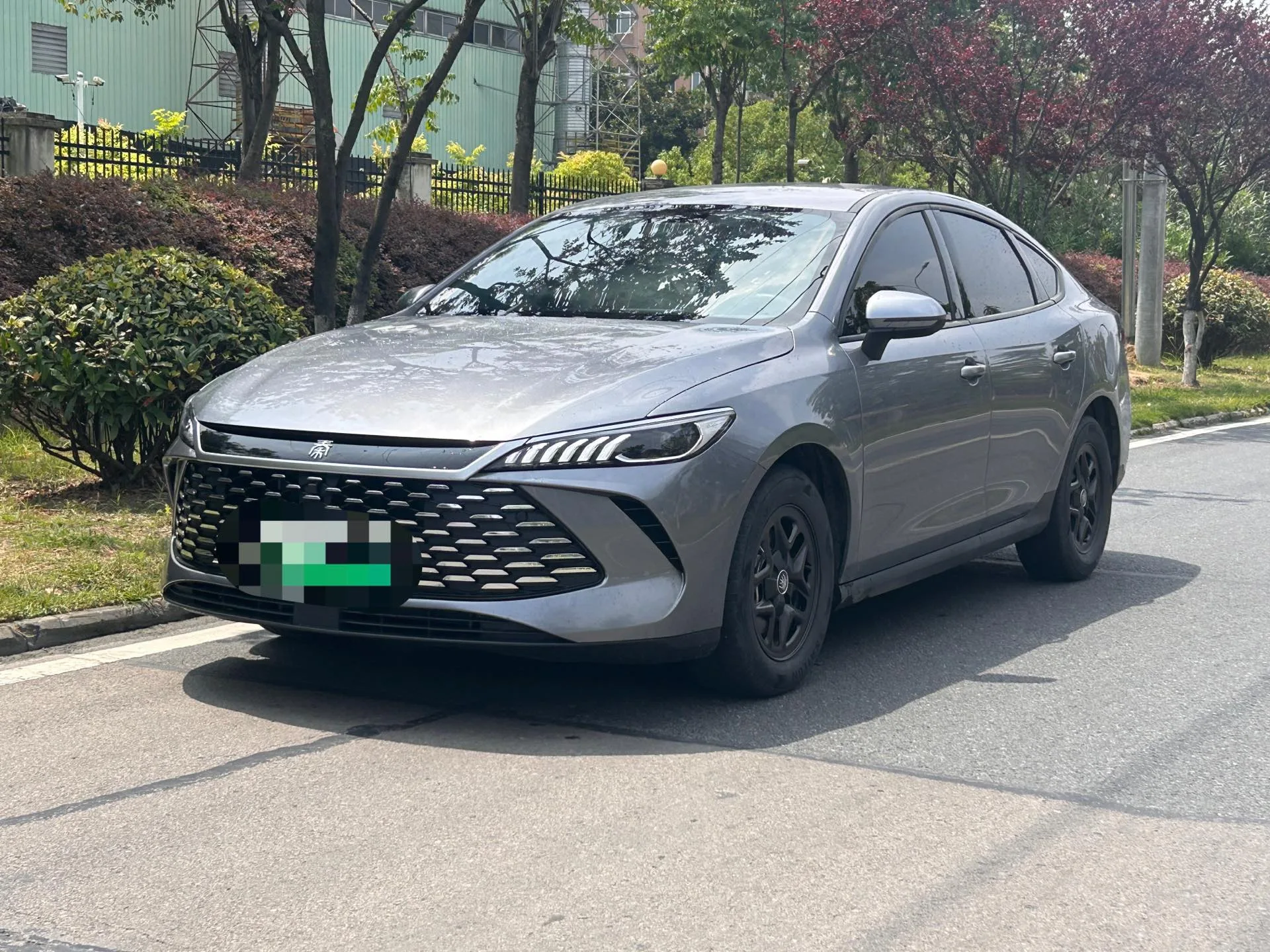 BYD 2025 Qin PLUS DM-i 1.5 CVT Intelligent Driving Edition 55KM Leading Model Automatic